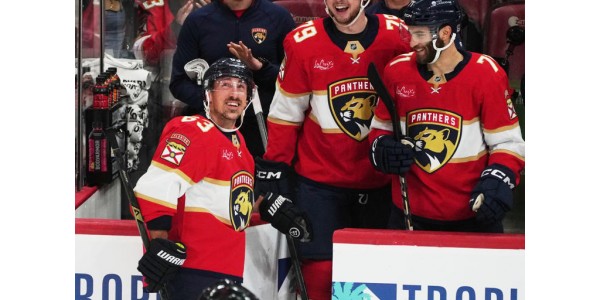 Brad Marchand dosáhl svého 1000. bodu v kariéře s Florida Panthers Brad Marchand dosáhl svého 1000. bodu v kariéře s Florida Panthers